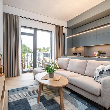 Apartment Cohost I Garage Parking Included, Spacious, Lovely W-balcony At Paupys