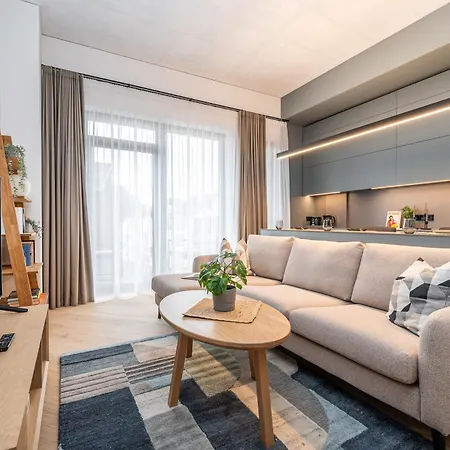 Butas Cohost I Garage Parking Included, Spacious, Lovely W-balcony At Paupys Vilnius