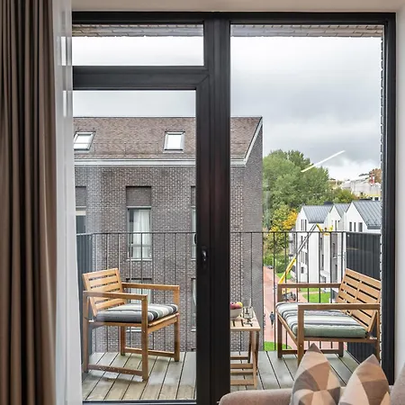 Cohost I Garage Parking Included, Spacious, Lovely W-balcony At Paupys Apartamento *